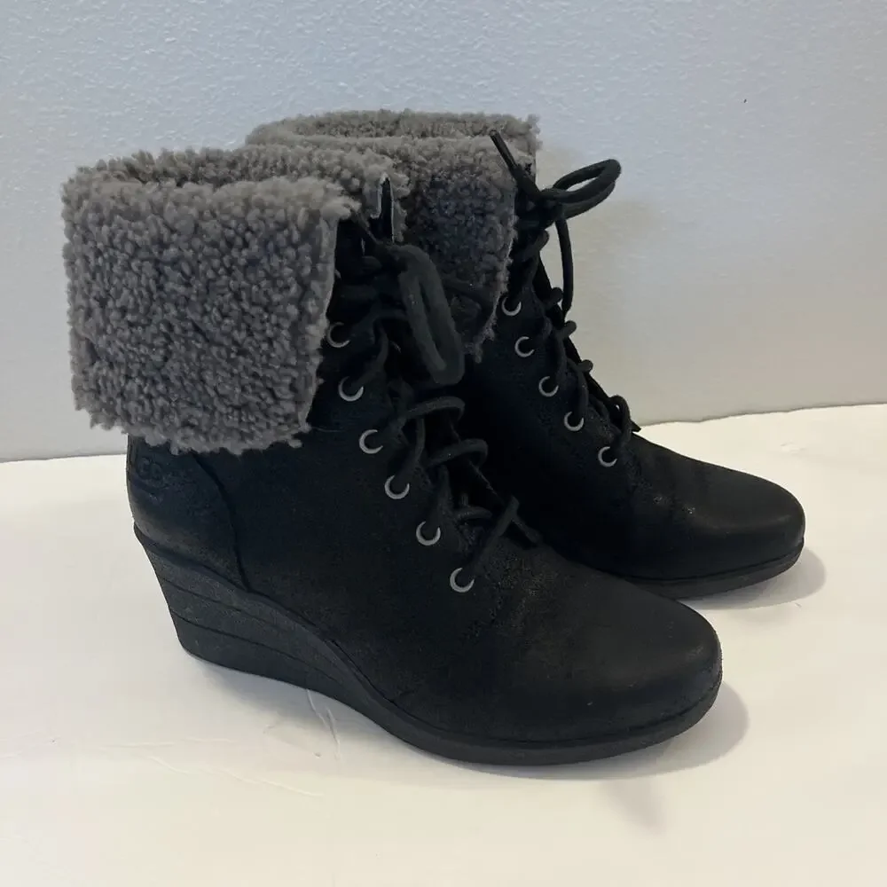 UGG Australia Winter Boots Women's Size 7 Zea Wedge Black Leather Sheepskin Cuff